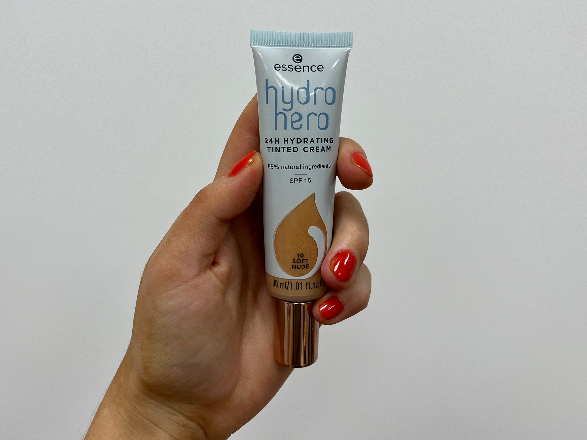 Essence hydro hero hydrating BB cream
